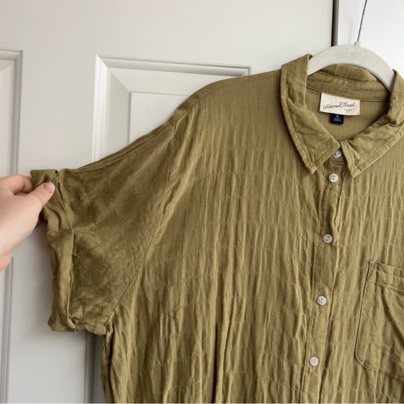 Universal Thread Green Linen Button Down - Picture 2 of 4
